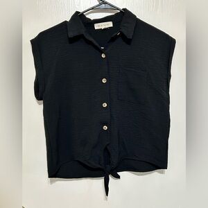 Black Button-Up Sleeveless Top